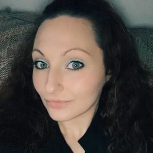 Meet your Posher, Arissa